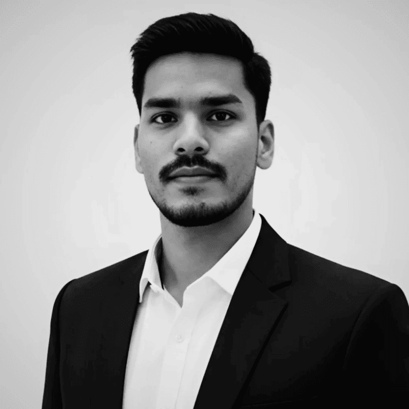 razi haider headshot (1)